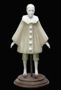 Miniatures  Pierrot (beige)